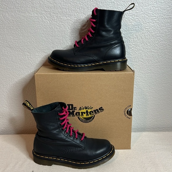 Dr. Martens Black Leather Combat Boots with Pink Laces – Women’s Size 7 - Picture 2 of 14